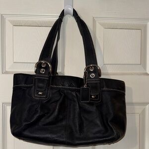 Coach Elegant Vintage Black Leather Shoulder Bag